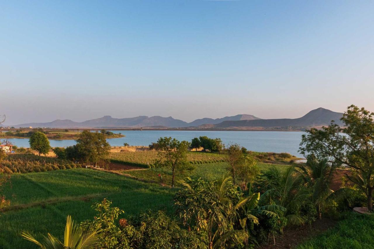 Luna Villa By Stayvista - Lakeside Charm With Terrace, Lush Lawn & Modern Decor Nashik Dış mekan fotoğraf