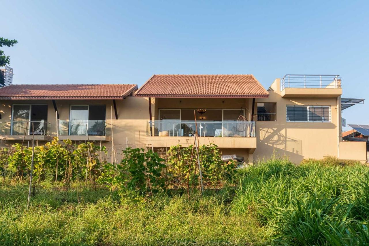 Luna Villa By Stayvista - Lakeside Charm With Terrace, Lush Lawn & Modern Decor Nashik Dış mekan fotoğraf