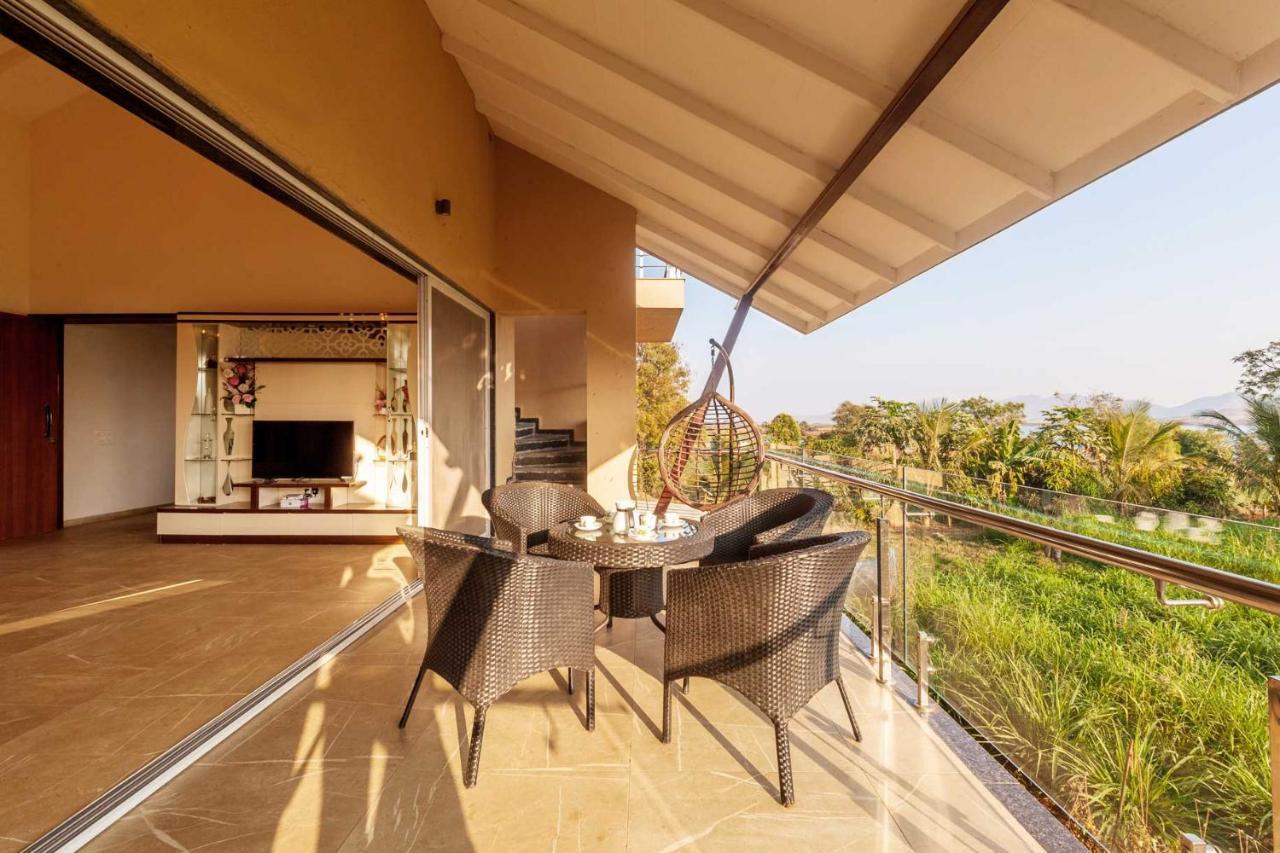 Luna Villa By Stayvista - Lakeside Charm With Terrace, Lush Lawn & Modern Decor Nashik Dış mekan fotoğraf