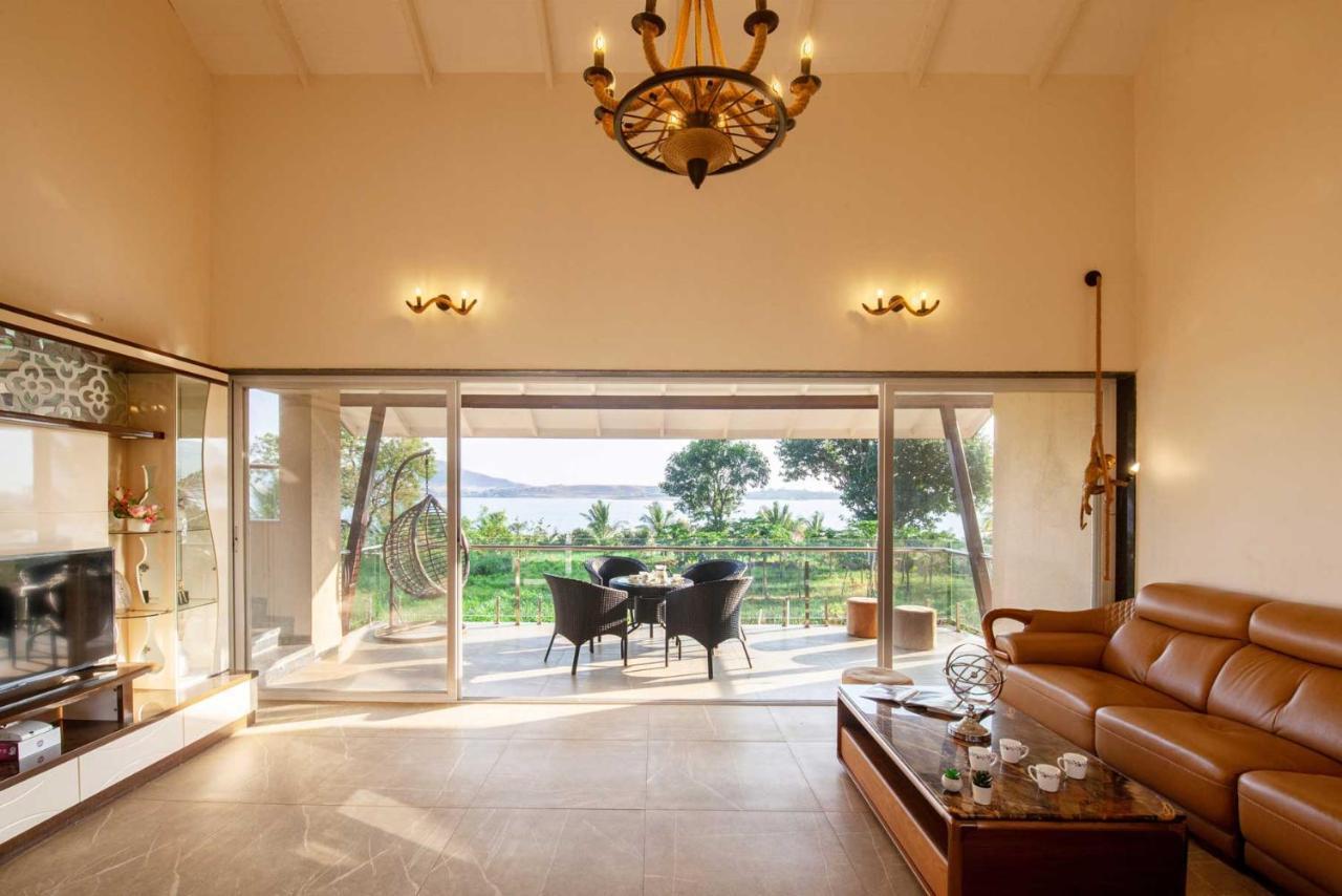 Luna Villa By Stayvista - Lakeside Charm With Terrace, Lush Lawn & Modern Decor Nashik Dış mekan fotoğraf