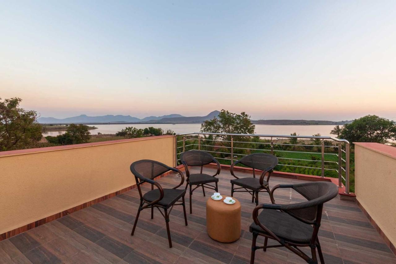 Luna Villa By Stayvista - Lakeside Charm With Terrace, Lush Lawn & Modern Decor Nashik Dış mekan fotoğraf
