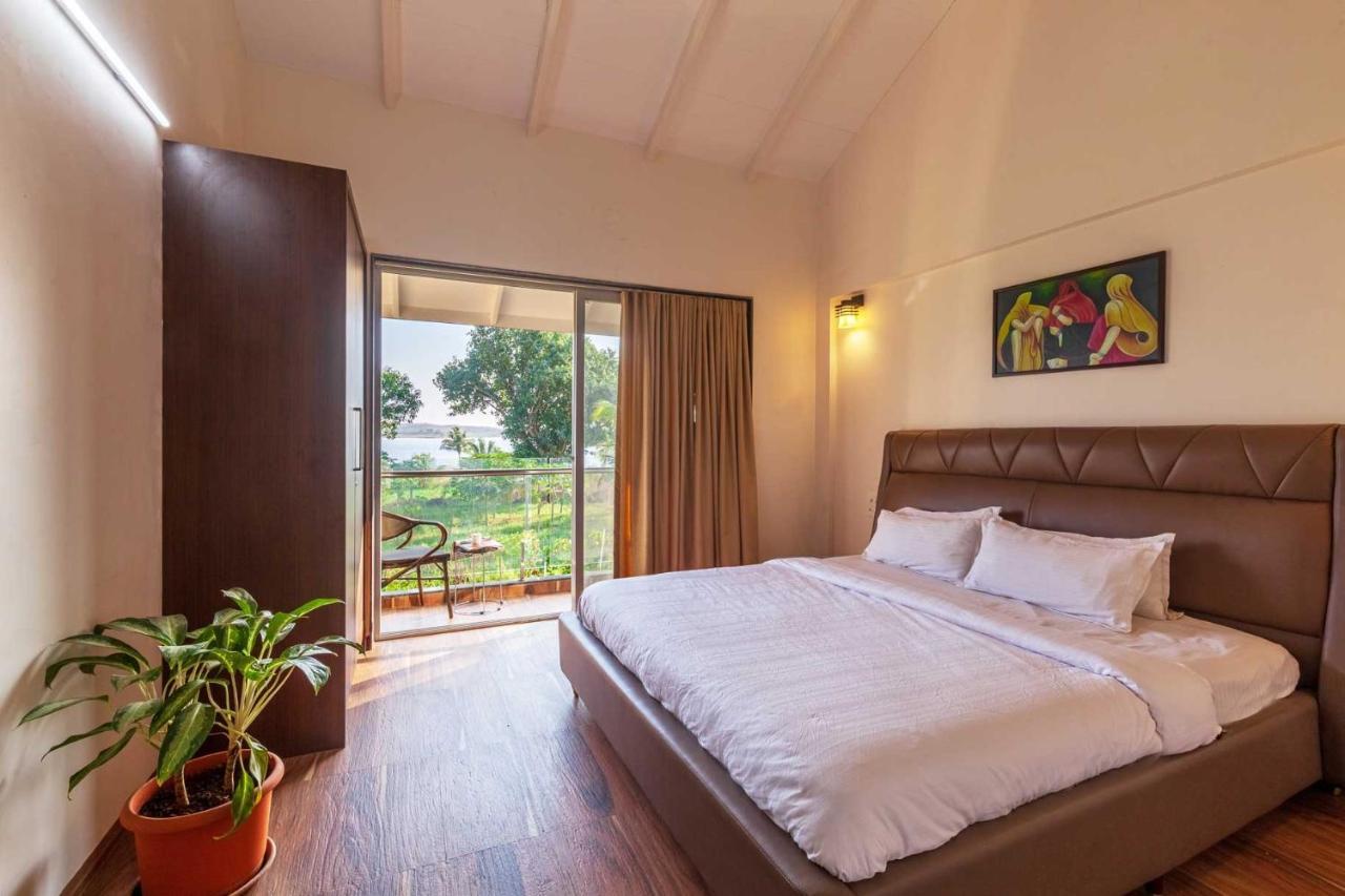 Luna Villa By Stayvista - Lakeside Charm With Terrace, Lush Lawn & Modern Decor Nashik Dış mekan fotoğraf